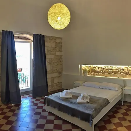 Villa Reusuite Authentic Sicilian Hospitality *